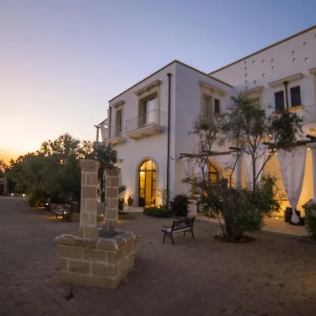 Casale Donna Rosa 4*